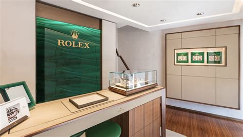 ‭Doux Joaillier Boutique Rolex Saint